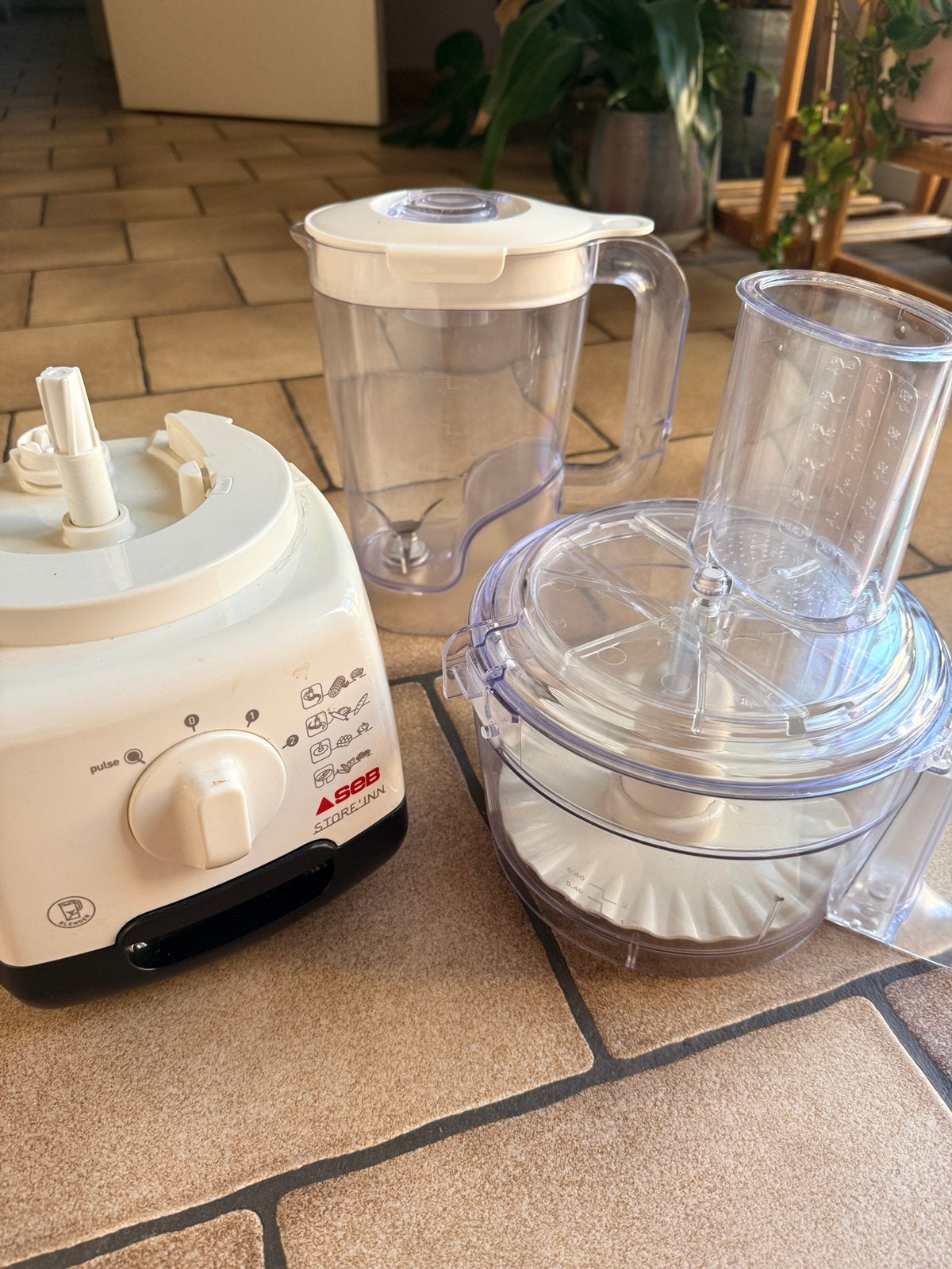 Keukenmachine Seb, Ophalen