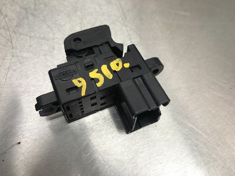 COMMUTATEUR VITRES ELECTRIQUES Nissan Qashqai (J10), Autos : Pièces & Accessoires, Autres pièces automobiles, Nissan, Utilisé