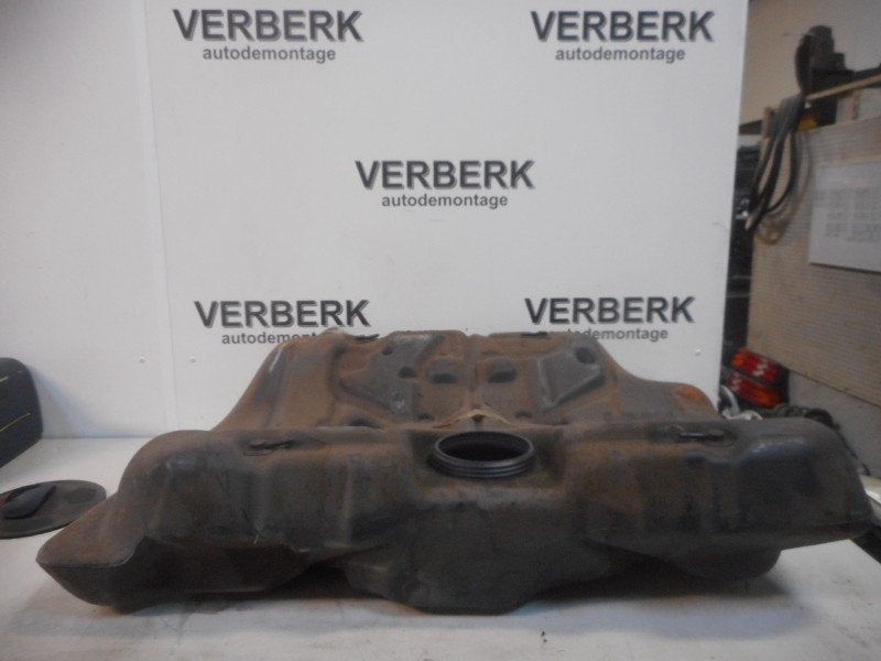 RESERVOIR Volvo 440 (01-1988/12-1996) (452249), Info@volvocars.com, Volvo Car Germany GmbH, Siegburger Straße 229
50679  Köln, DE