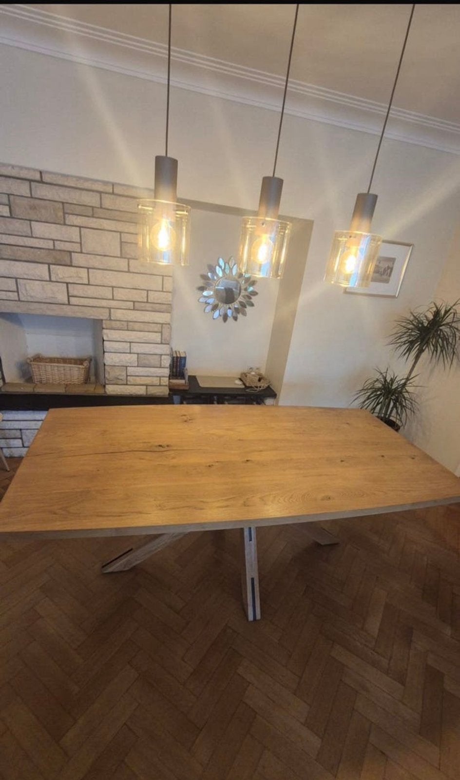 Table de salle à manger marque momentum H&H etat neuf, Enlèvement, Comme neuf