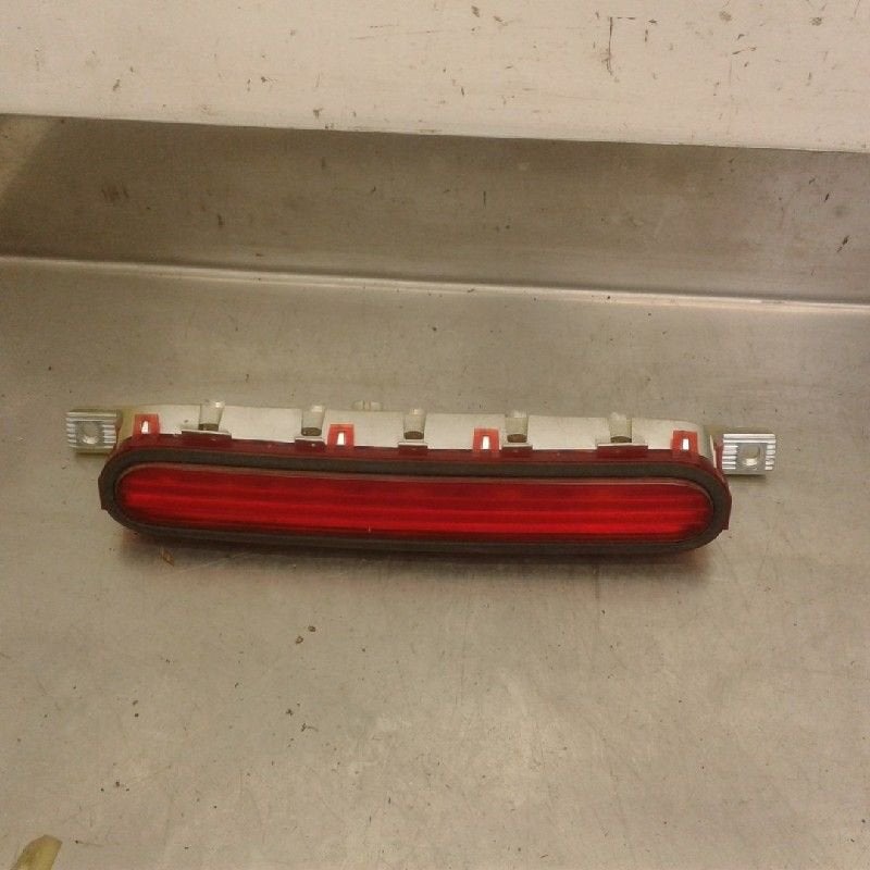 FEU STOP CENTRAL ARRIERE Toyota Corolla Verso (R10 / 11), Utilisé, Toyota
