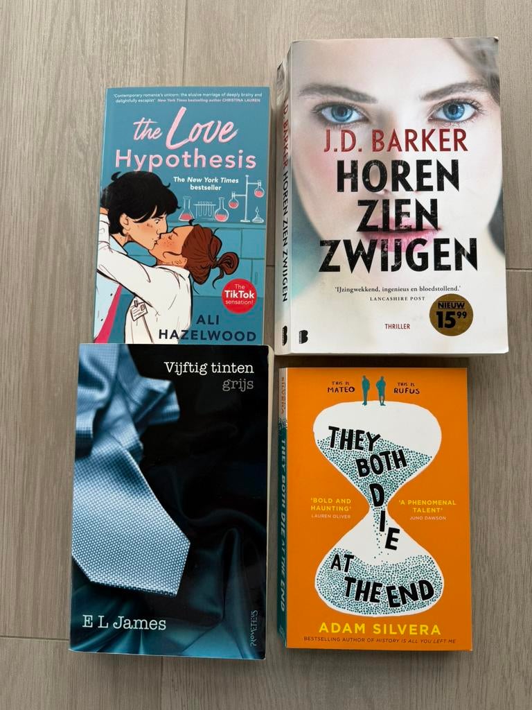 Pakket boeken - 7 eur per stuk - 20 eur voor alle vier, Ophalen, Zo goed als nieuw