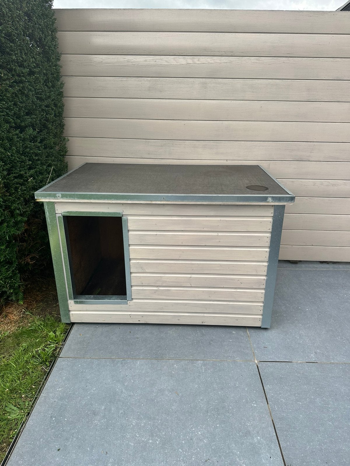 Geisoleerd hondenhok, Animaux & Accessoires, Maisons pour chiens, Enlèvement, Comme neuf, Niche à chien