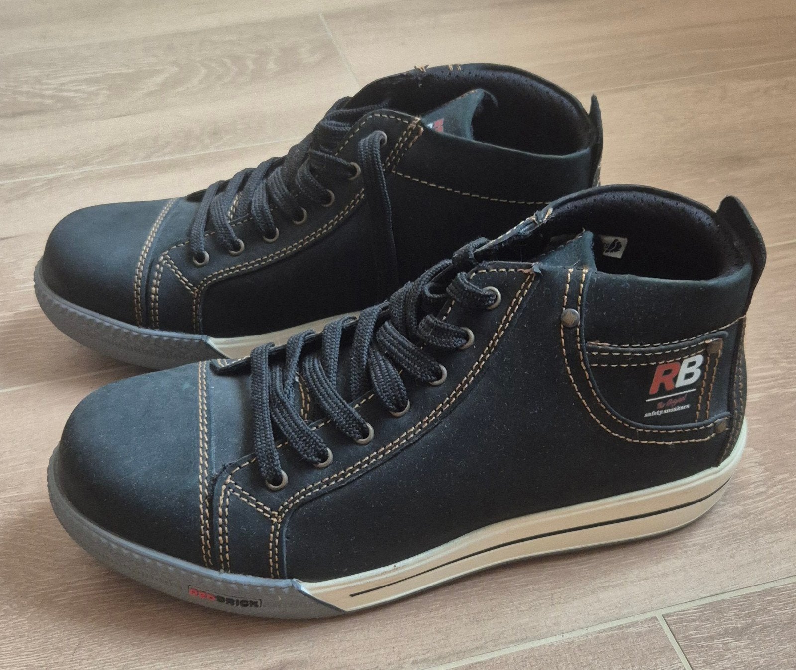 Chaussures de sécurité taille 43, Enlèvement