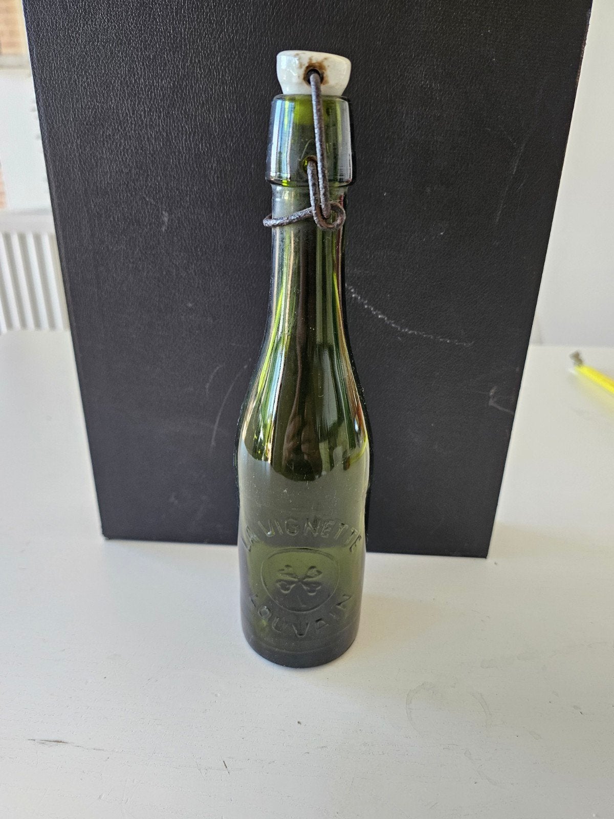 bouteille de bière La Vignette Louvain, Collections, Enlèvement ou Envoi