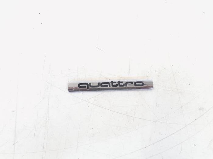 Emblème d'un Audi A5, -, 3 mois de garantie, Audi, Utilisé