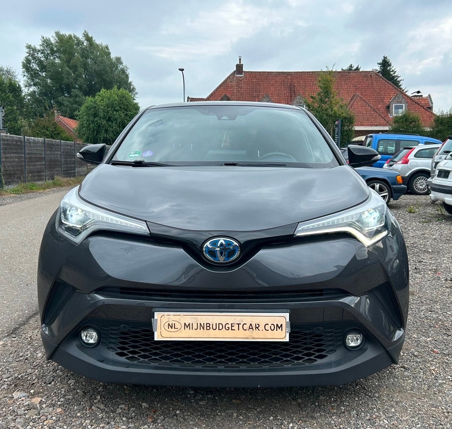 Toyota C-HR 2018 AUTOMAAT 1.8 Hybrid Bi-Tone (automatique), Autos, Cuir, Argent ou Gris, Achat, 725 kg