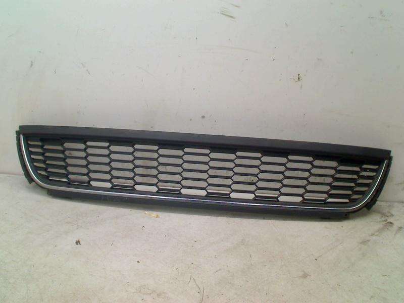 CALANDRE Volkswagen Polo V (6R) (6R0853677B), Utilisé, De Bloemendaal 21 21
5221 EB  'S HERTOGENBOSCH, NL, Info@123Parts.nl, Dhr. R. de Gouw