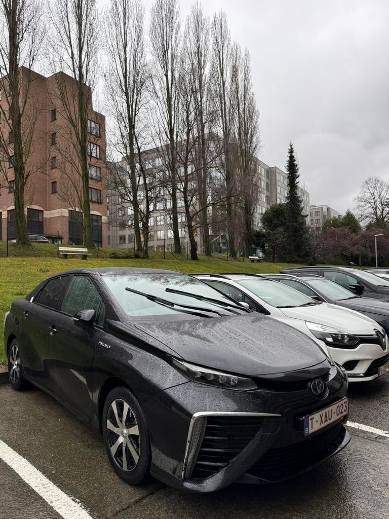 Toyota Mirai 2020 Busseins à hydrogène, Enlèvement, Avant, Toyota