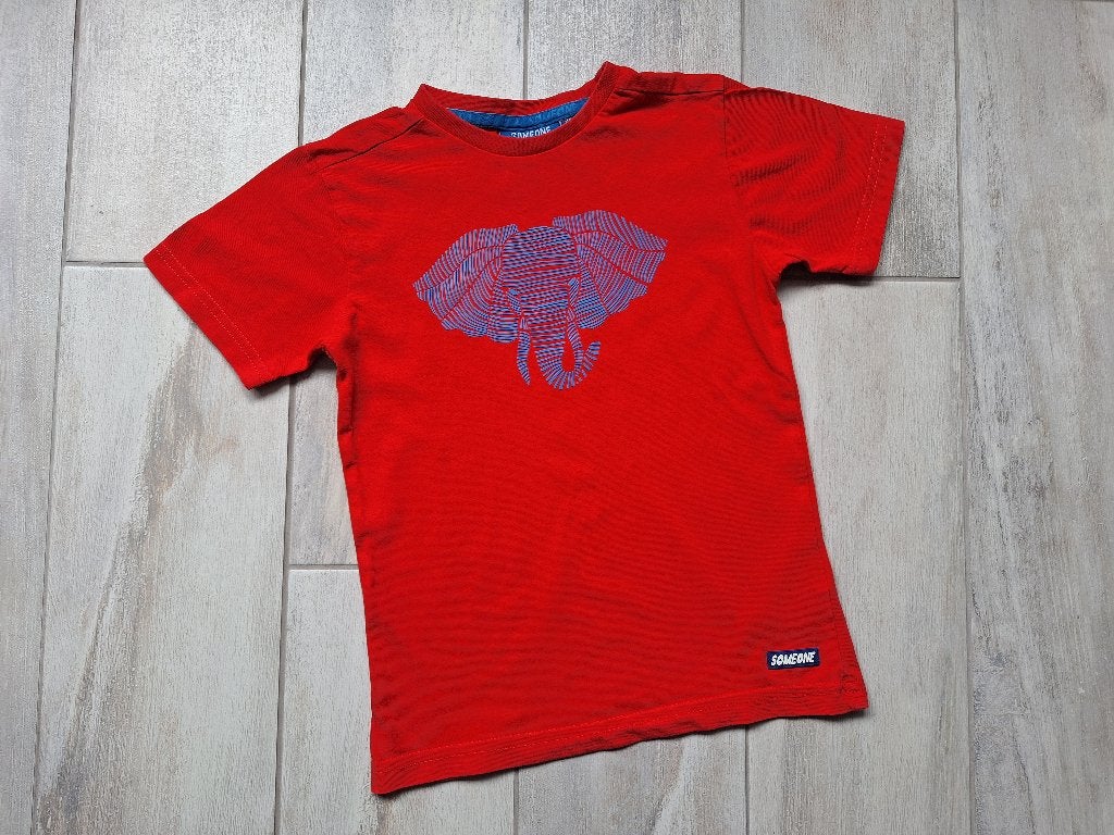 ★ M116 - T-Shirt Olifant Someone, Kinderen en Baby's, Kinderkleding | Maat 116, Ophalen of Verzenden, Zo goed als nieuw, Someone