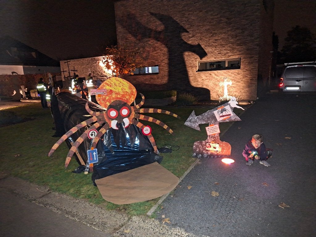Halloween spinnen tunnel, Ophalen, Gebruikt
