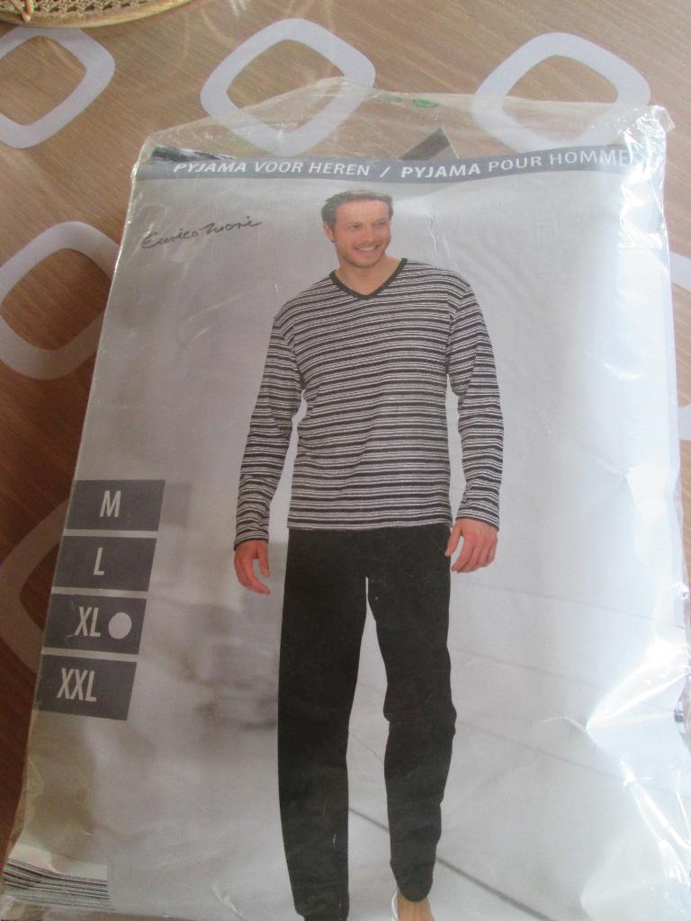 nieuwe pyjama voor heren xl, Kleding | Heren, Pyjama's, Ophalen, Nieuw, Maat 56/58 (XL)