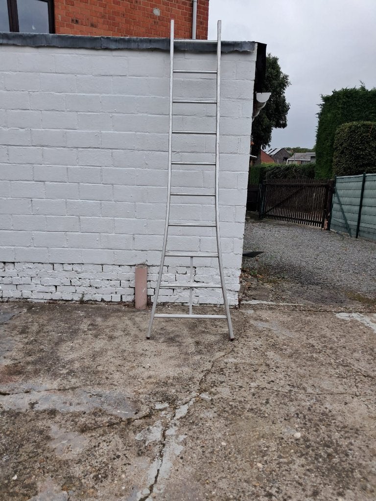 Aluminium ladder, niet uitschuifbaar 10 treden, 2m55 cm, Doe-het-zelf en Bouw, Ophalen, Gebruikt, Ladder, 2 tot 4 meter