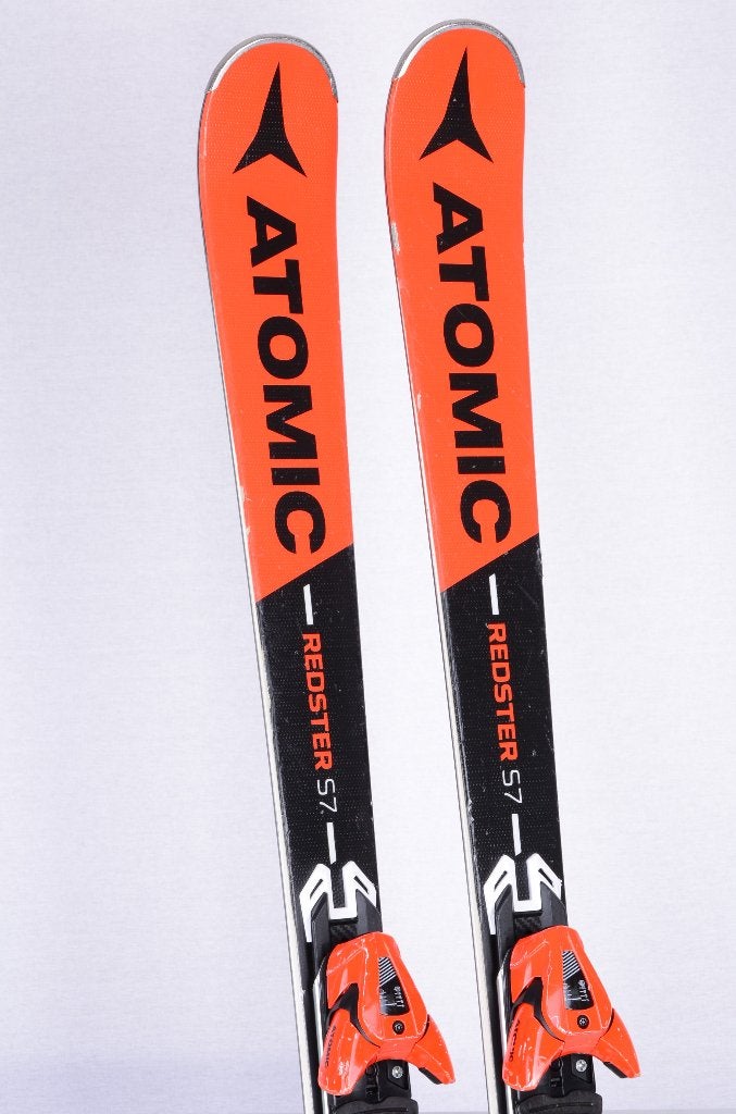 Skis ATOMIC REDSTER S7 156 ; 163 ; 170 cm, âme en bois, tita, 160 à 180 cm, Carving, Skis, Utilisé