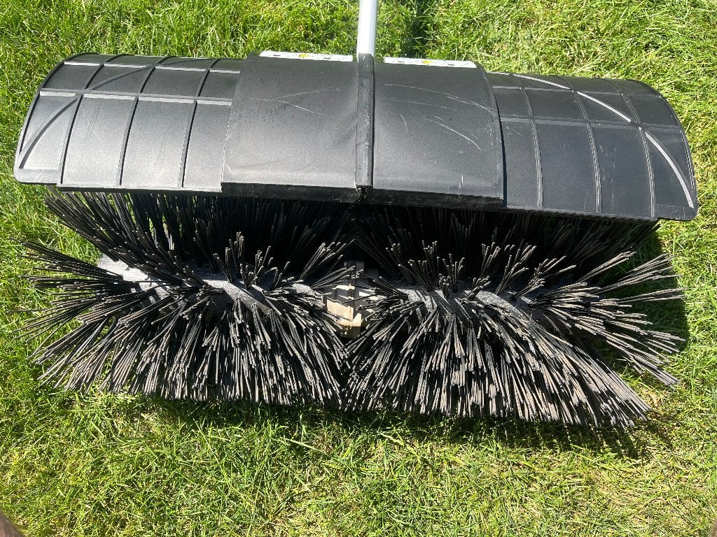 Stihl veegborstel kb km, Jardin & Terrasse, Enlèvement, Comme neuf, Stihl
