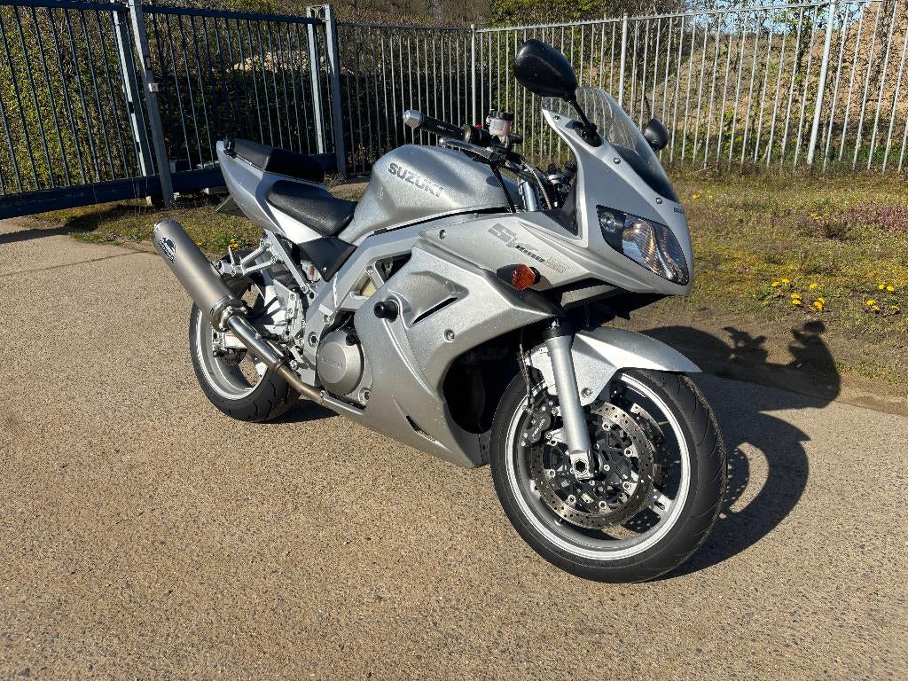 Carénage complet Suzuki SV 1000 S 03/2005 31,911 km, Motos, Permis Moto A, Plus de 35 kW, Échappement sport, 2 cylindres
