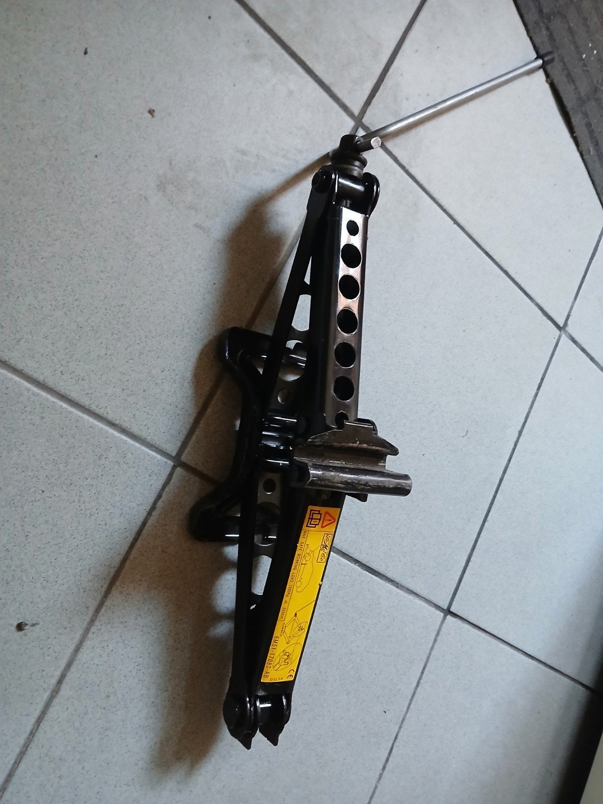 Cric voiture