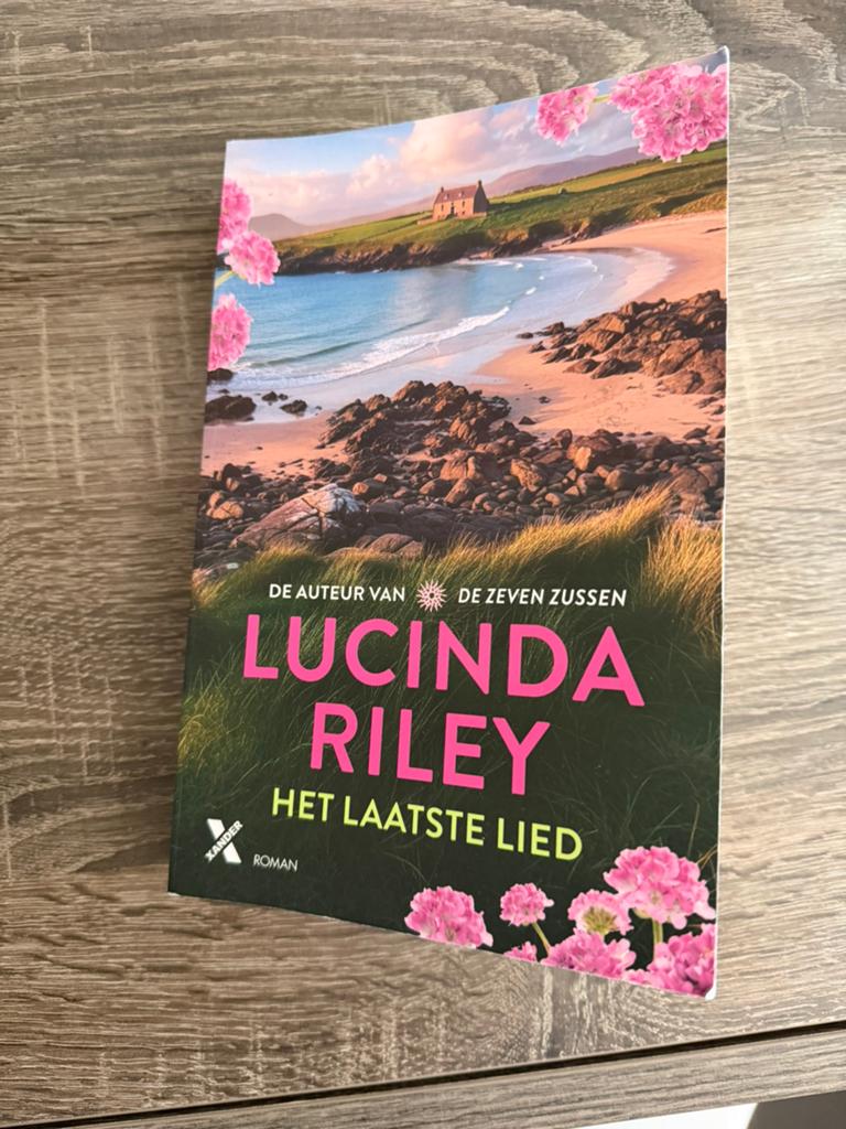 Boek van Lucinda Riley, Enlèvement, Comme neuf