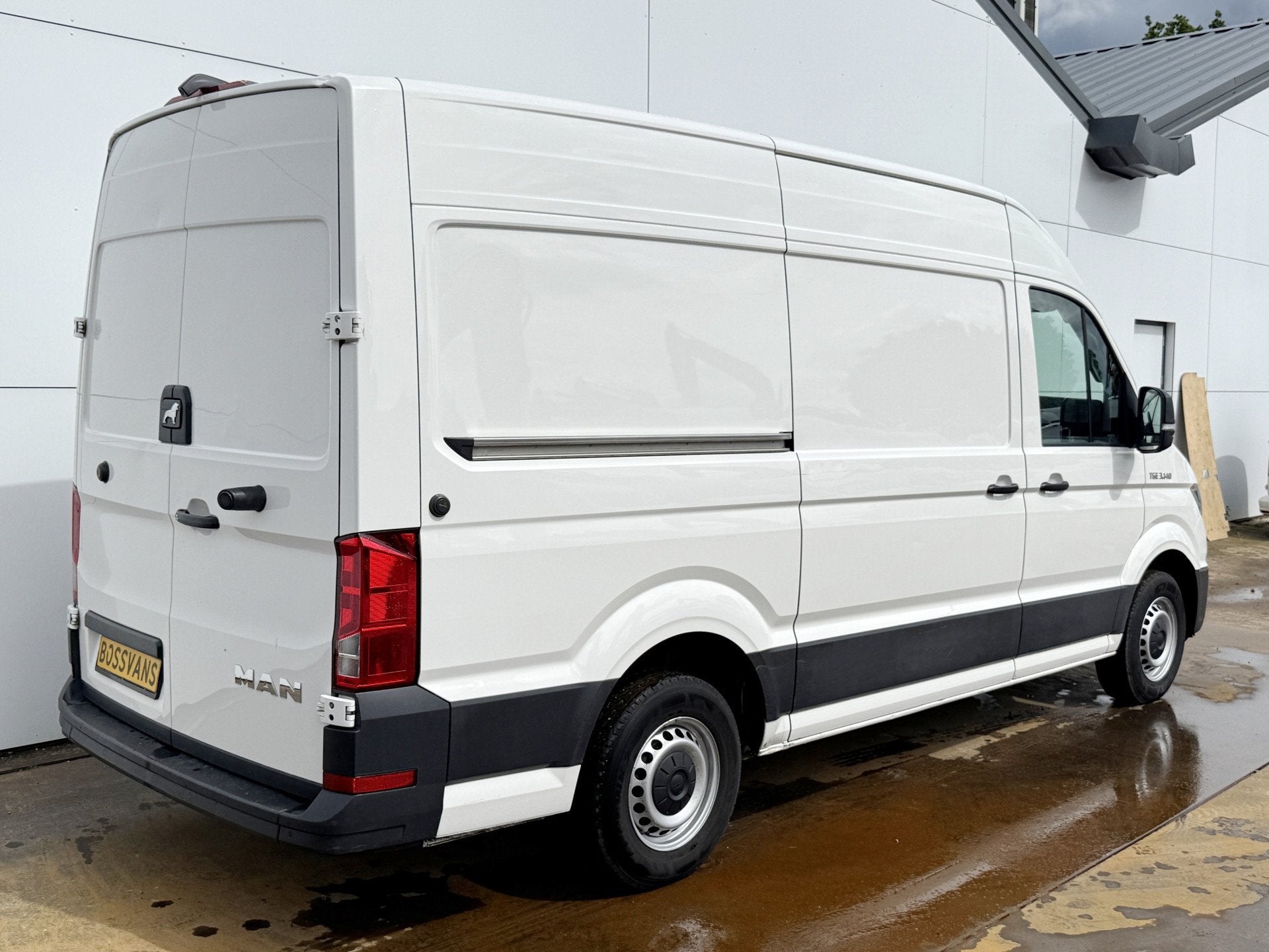 MAN TGE 3.140 2.0 TDI Automaat L3H3 Airco Cruise Control Car, Autos, Achat, Entreprise, 3 places, Noir
