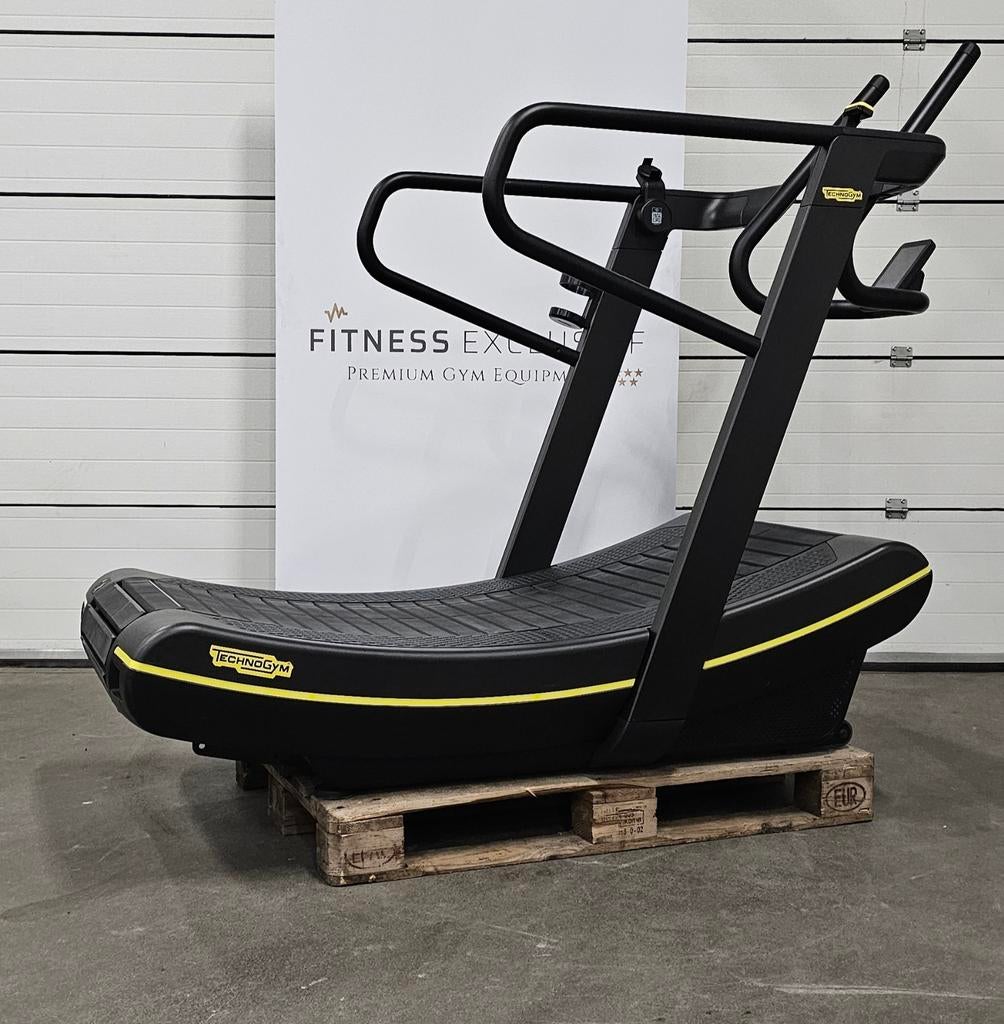 Technogym Skillmill Connect 2022 Curved loopband– nieuwstaat, Ophalen, Zo goed als nieuw, Benen, Overige typen