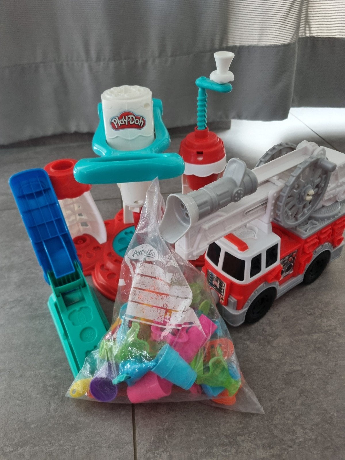 Playdoh ijsmachine en brandweerwagen, Kinderen en Baby's, Speelgoed | Educatief en Creatief, Ophalen, Gebruikt