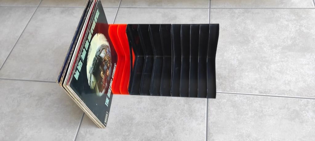 3 étagères de rangement en vinyle : 1 orange et 2 noires, ad, TV, Hi-fi & Vidéo, Projecteurs dias, Enlèvement