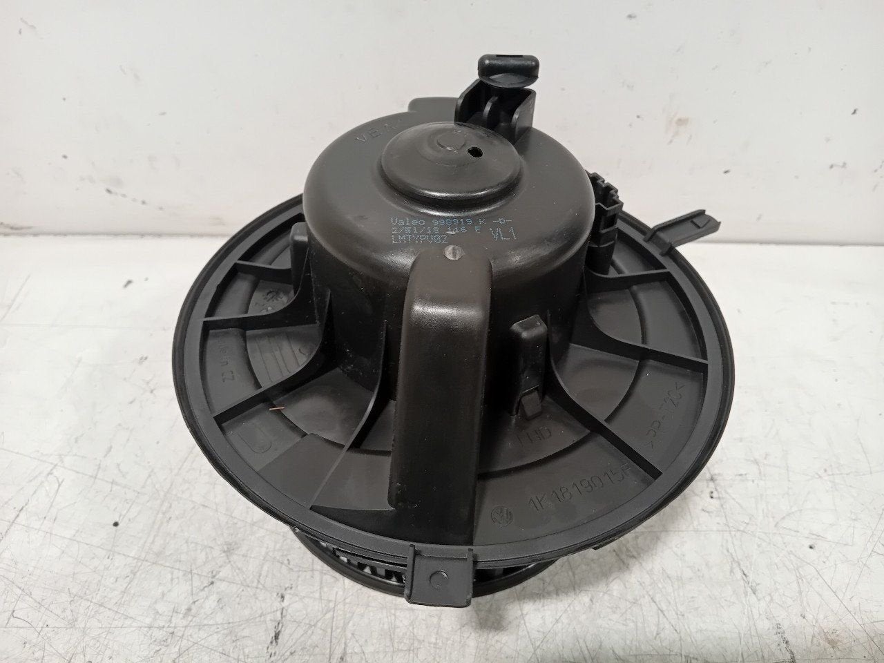 Kachel ventilator motor Volkswagen Caddy, Onderdelen@venauto.nl, Van der Ven Autorecycling B.V., Gebruikt, Ettenseweg 76, 4706 PB Roosendaal, The Netherlands