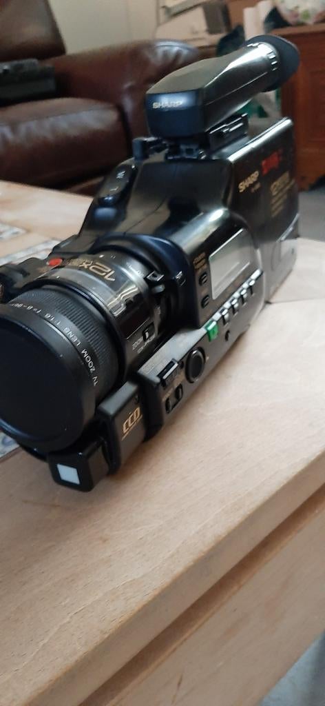 À vendre : un caméscope S-VHS Sharp VL-S880 vintage., Enlèvement ou Envoi, Caméra