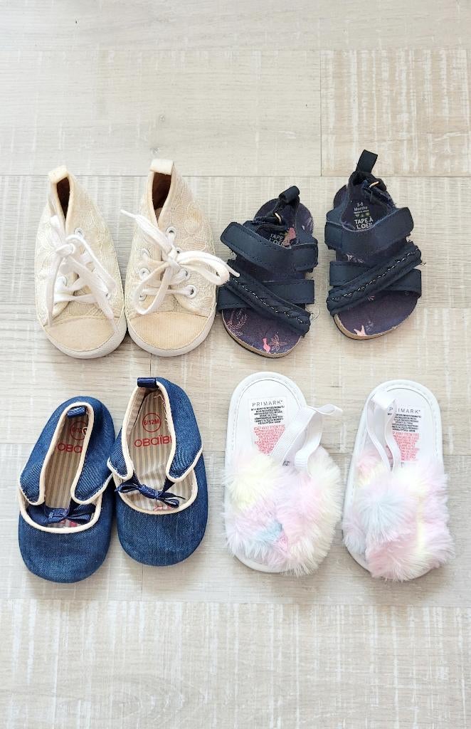 Lot de 4 paires de chaussures 6 mois, Enlèvement, Comme neuf, Autres tailles