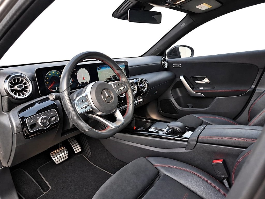 MERCEDES-BENZ A180d*AMG*SEDAN*LED*XENON*LEER*CLIM*GPS*CAMERA, Auto's, 4 deurs, 103 g/km, Bedrijf, 1455 kg