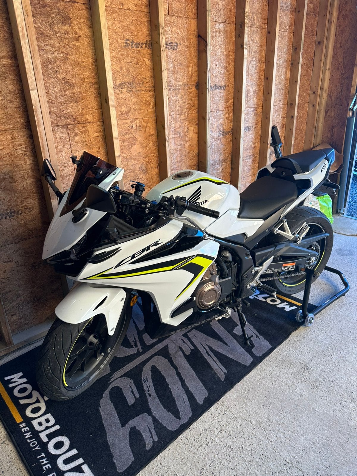 Cbr500r honda A2 akrapovic, Motos, Occasion, 2 cylindres, Permis Moto A2 minimum, Éclairage LED