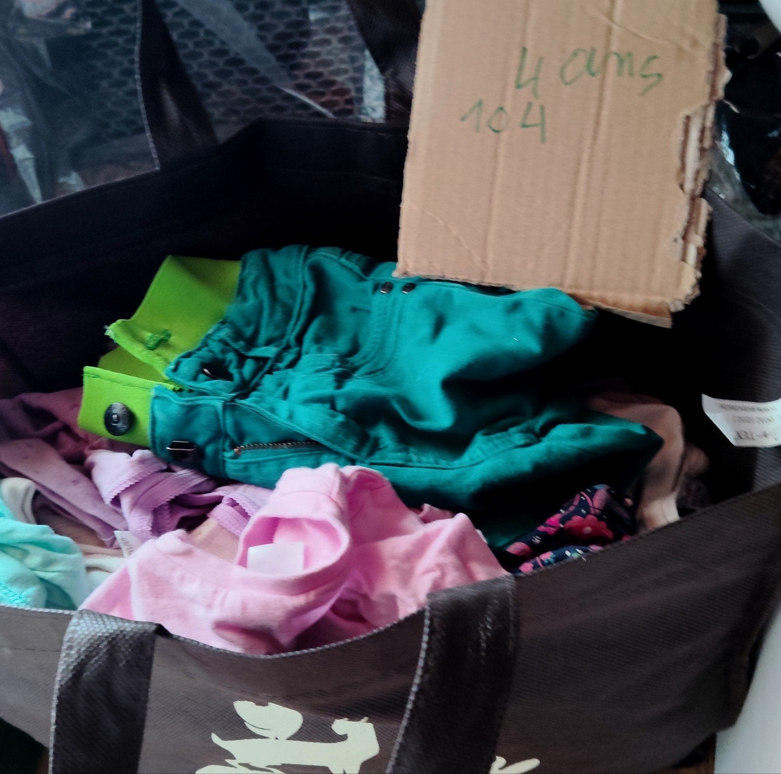 Lot de vêtements enfants, Enlèvement
