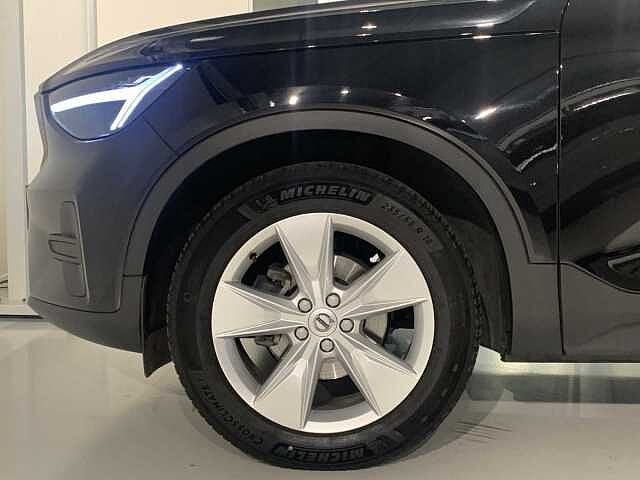 Volvo XC40 T2 Automaat + electr trekhaak, Auto's, Volvo, Euro 6, Zwart, Bedrijf, 5 zetels