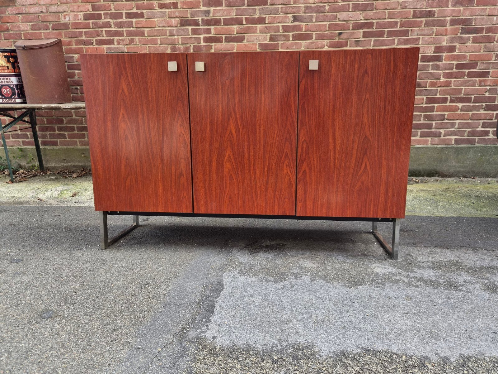 sideboard Pierre Guariche meuroplan, Enlèvement