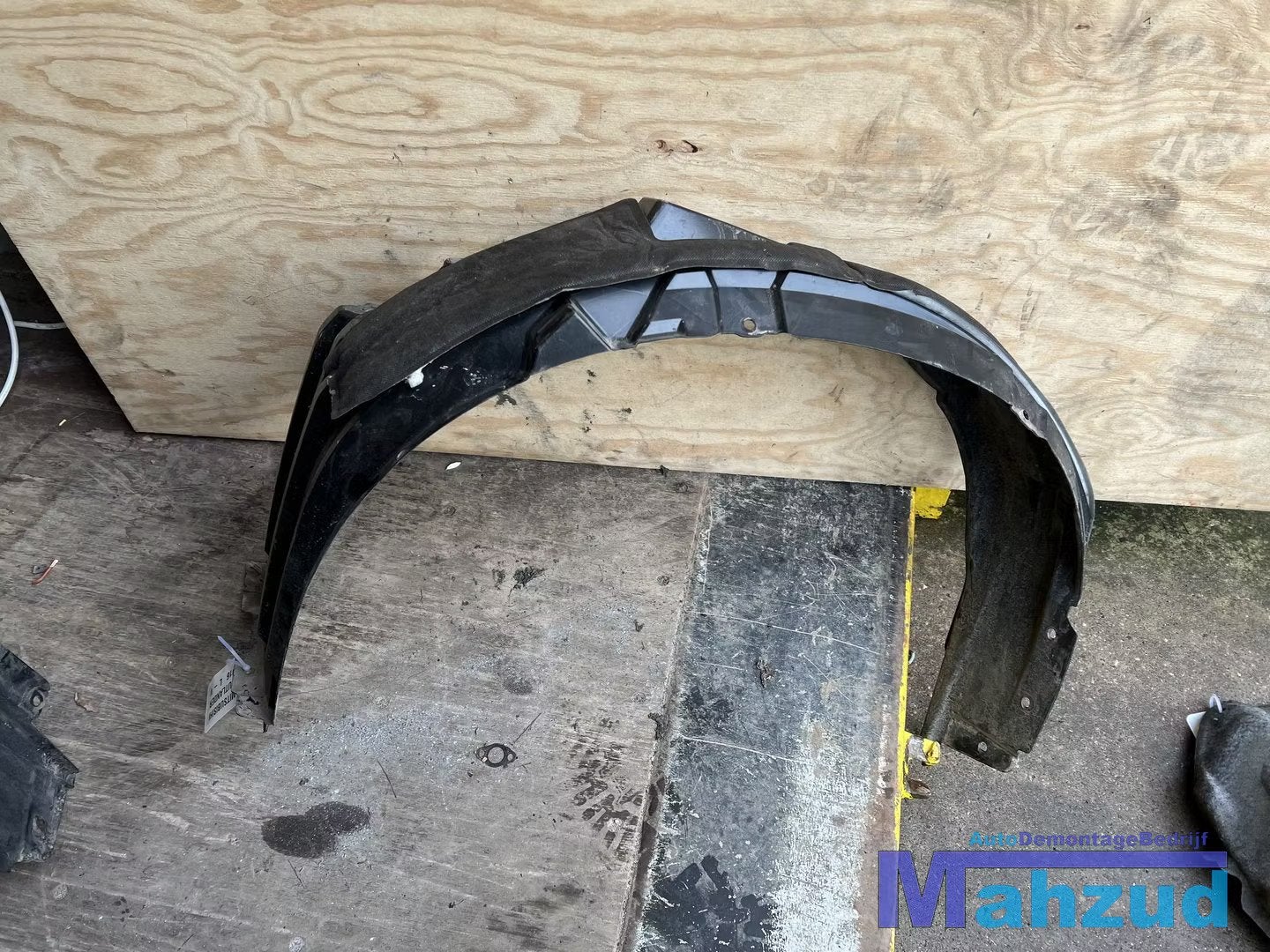 MITSUBISHI OUTLANDER PHEV Links voor modderkuip wielkuip 201, Info@mitsubishi-motors.com, Mitsubishi Motors Corporation, Utilisé