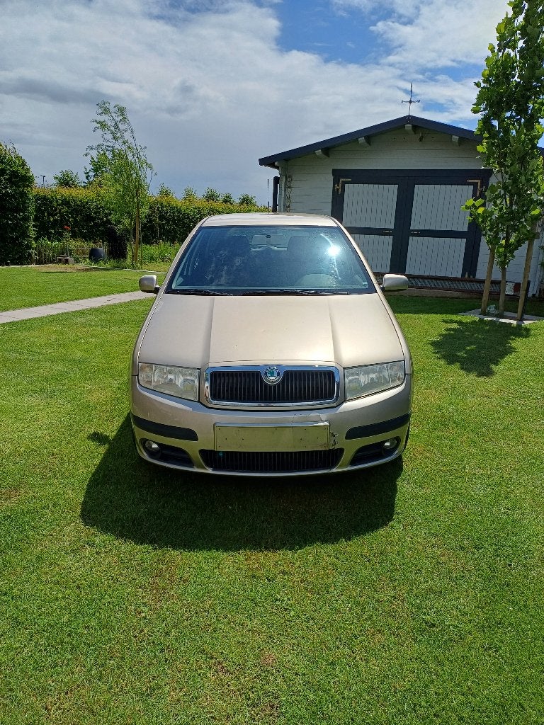 Skoda fabia 1.4 benzine, Autos, Achat, Boîte manuelle, Autres couleurs, 5 portes