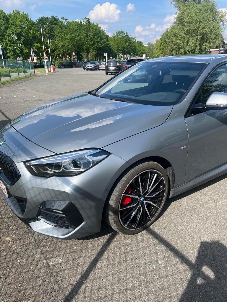 BMW 218iA Gran Coupé, Auto's, BMW, Particulier, 3 cilinders, Zilver of Grijs, 2 Reeks Gran Coupé