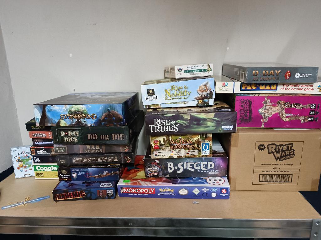 Boardgame collection (group photo), Hobby & Loisirs créatifs, Jeux de société | Autre, Enlèvement ou Envoi