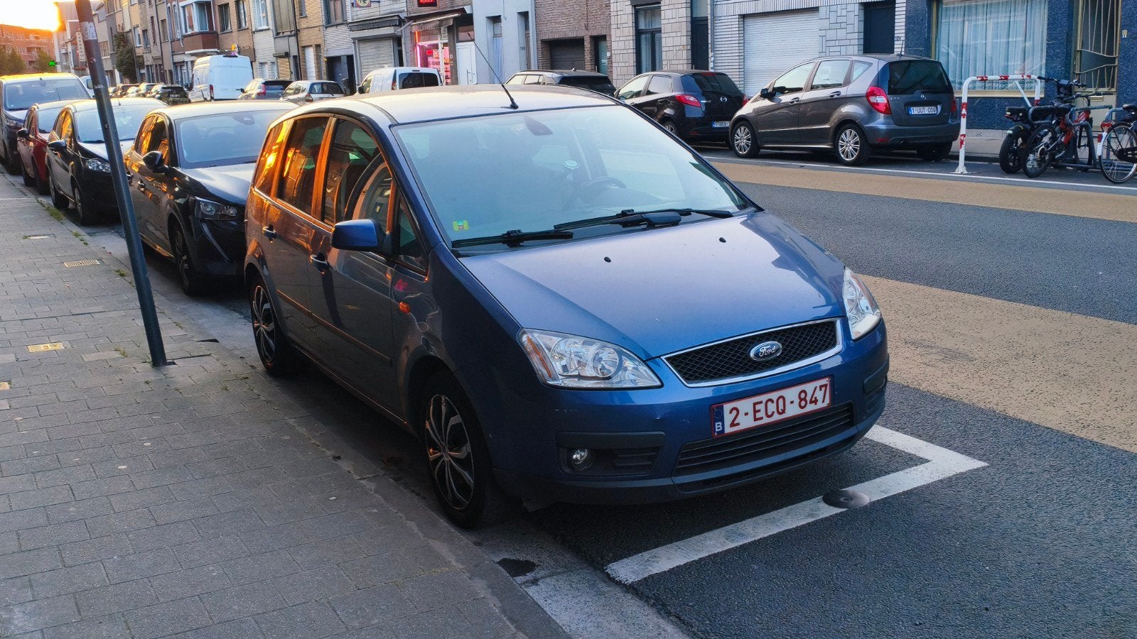 Ford C-Max 1.6i BENZINE LEZ 2030 KOOPJE, Voorwielaandrijving, Stof, 1599 cc, 4 cilinders