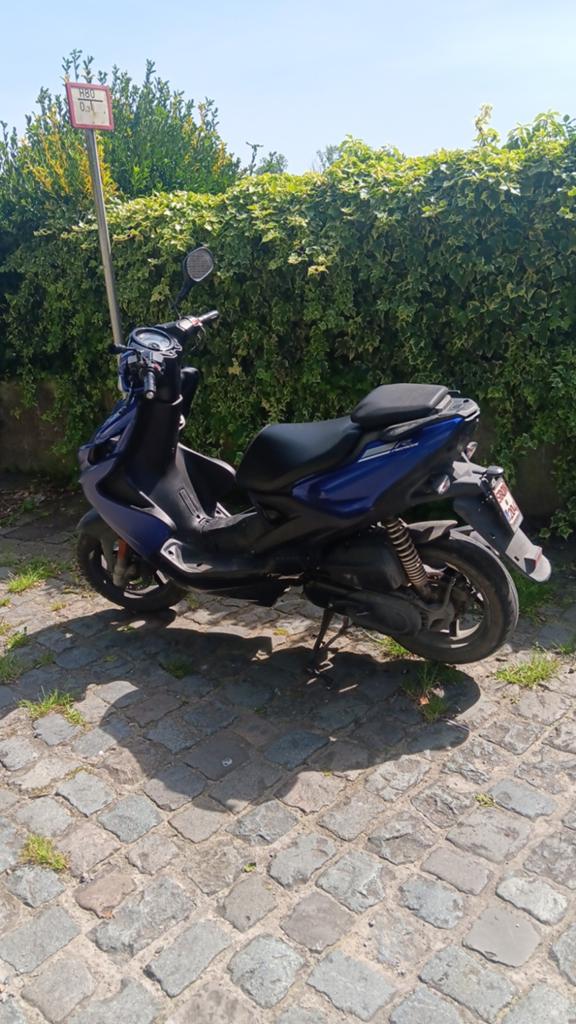 Yamaha aerox r4 4 2020 (beschadigde kappen), Enlèvement, Aerox