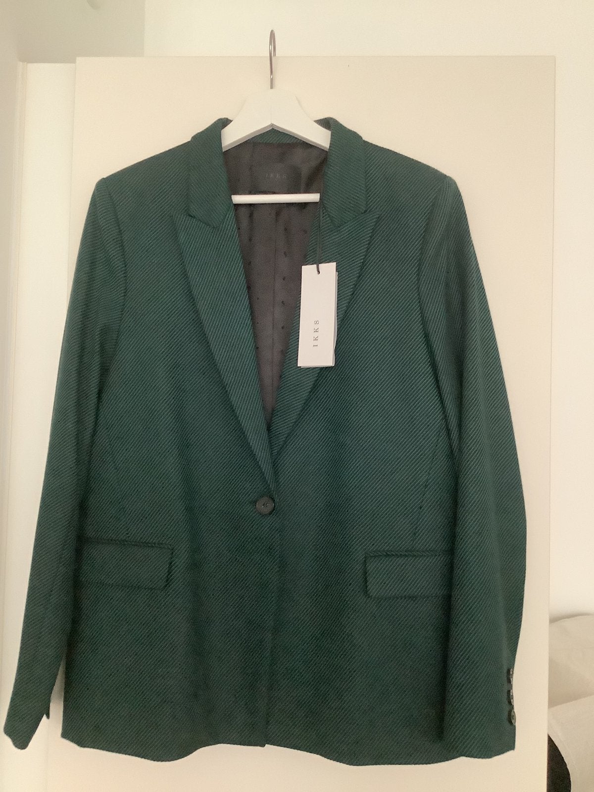 Blazer IKKS vert émeraude neuf étiquette T.42, Kleding | Dames, Jasjes, Kostuums en Pakken, Kostuum of Pak, Maat 42/44 (L), Nieuw