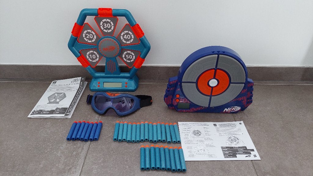 NERF Digital FlipTarget + digitaal doelwit + veiligheidsbril, Enfants & Bébés, Enlèvement, Utilisé