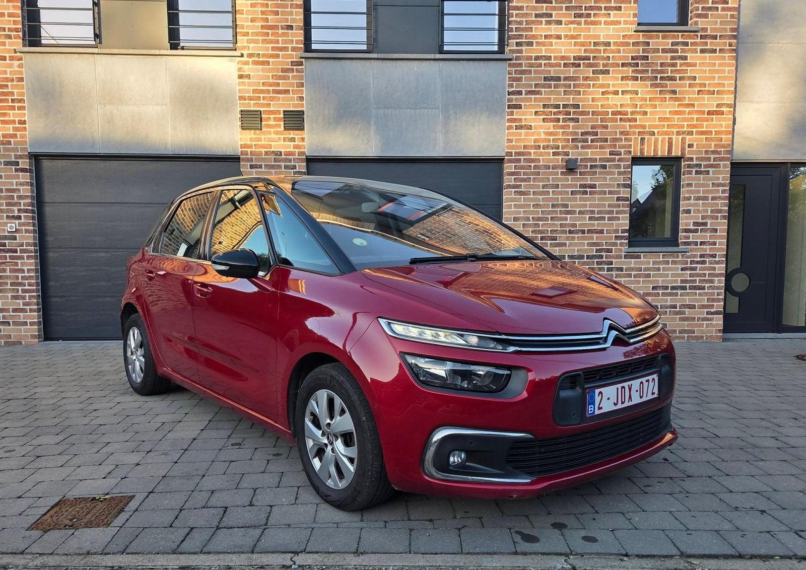 CITROËN C4 SPACETOURER 1.6 HDi 115ch automatiq, Rouge, Euro 6, Carnet d'entretien, 5 portes