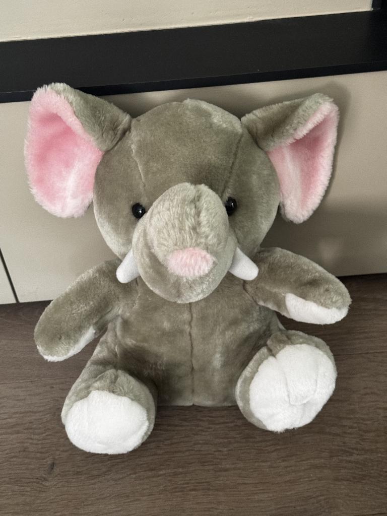 Schattige zachte olifant knuffel – als nieuw, Overige merken, Overige karakters, Ophalen of Verzenden, Zo goed als nieuw