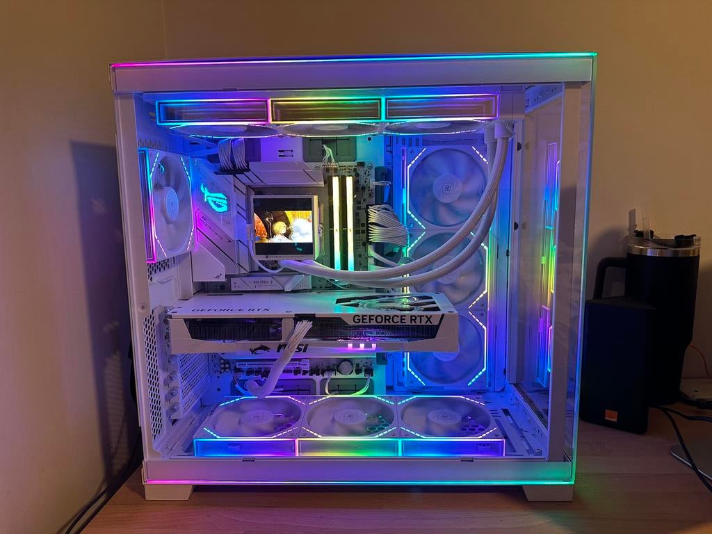 PC Gaming Full White, Computers en Software, Pc- en Netwerkkabels, Ophalen of Verzenden, Zo goed als nieuw