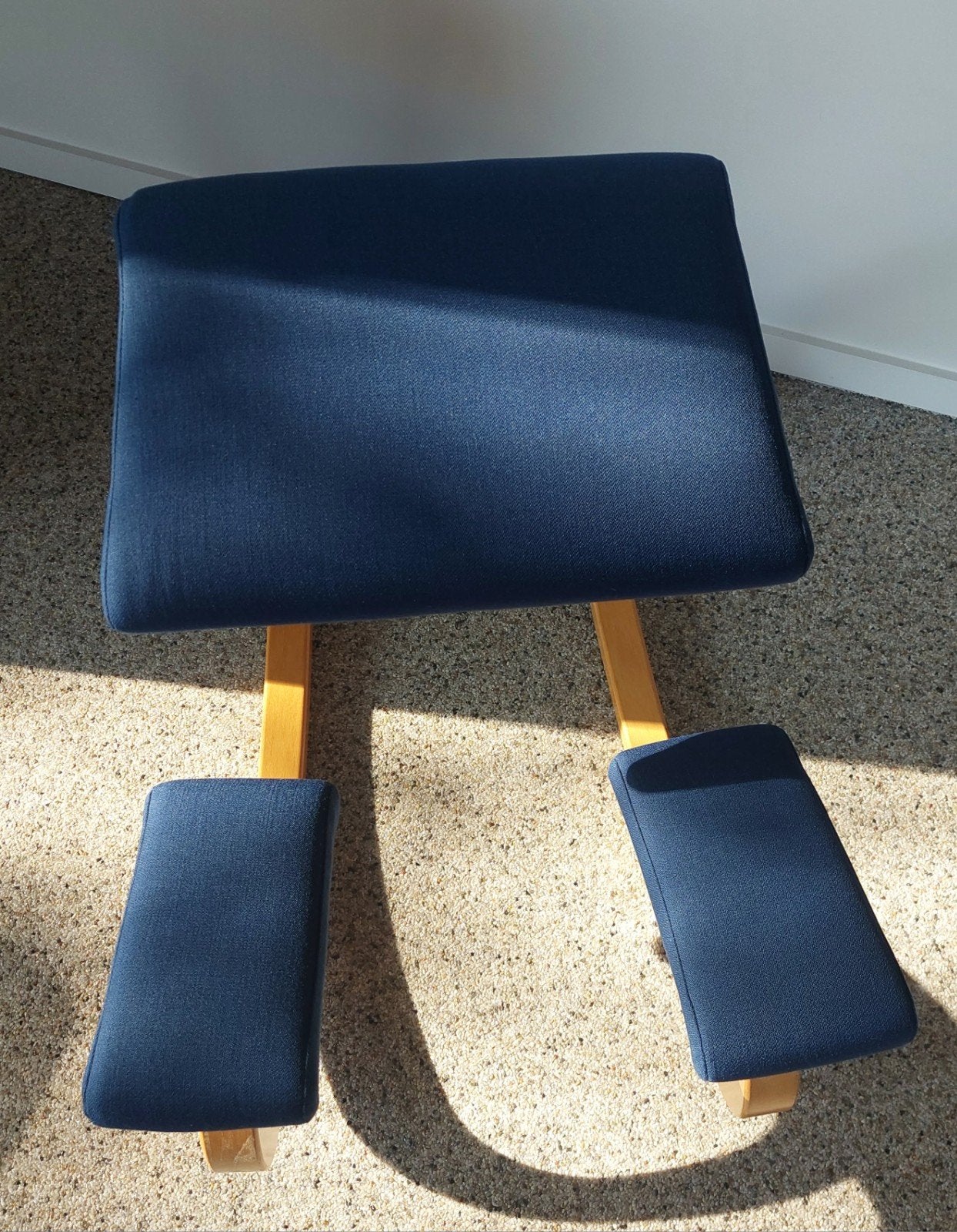 kniestoel Stokke, Huis en Inrichting, Bureaustoelen, Ophalen, Gebruikt, Blauw, Bureaustoel