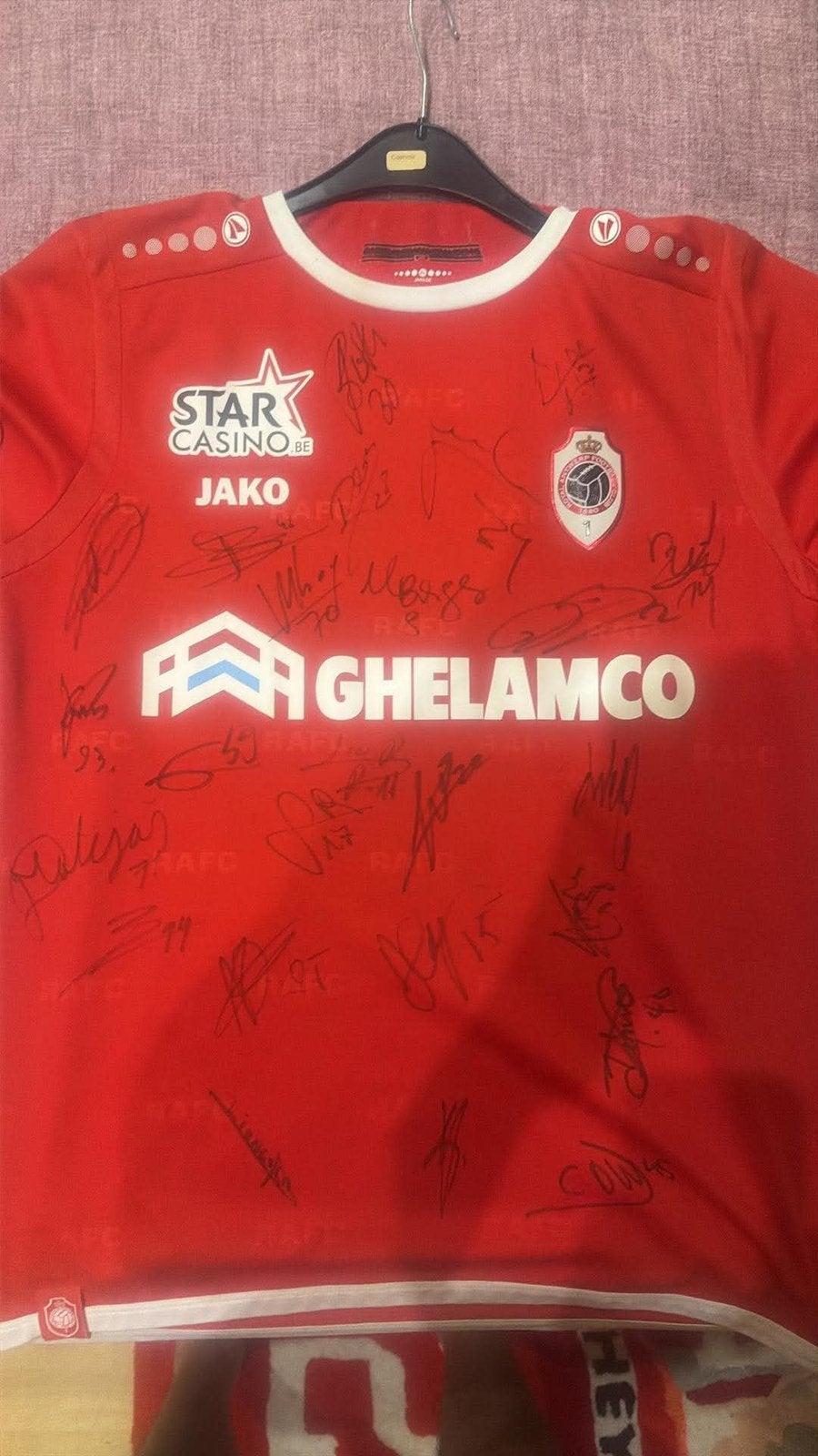 Royal antwerp fc signed jersey, Ophalen of Verzenden, Zo goed als nieuw