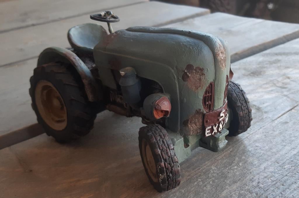 Decoratieve tractor 15cm, Antiek en Kunst, Ophalen of Verzenden