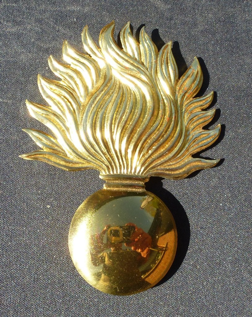 Chapeau en forme d'ours grenat, Collections, Enlèvement ou Envoi, Gendarmerie, Emblème ou Badge