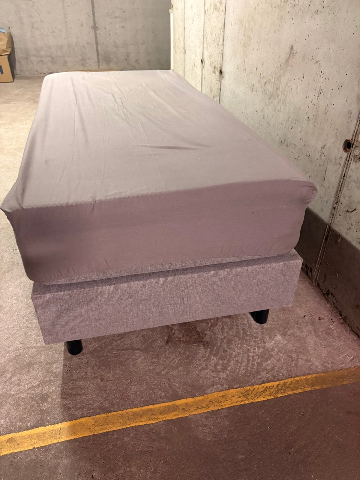 Eenpersoonsboxspring, Enlèvement, Comme neuf, Une personne